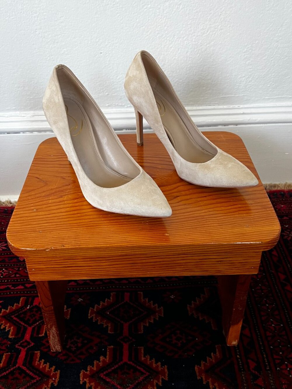 Sam Edelman Nude Suede Pointed Toe Pumps Size 7.5 Classic Stiletto Heels